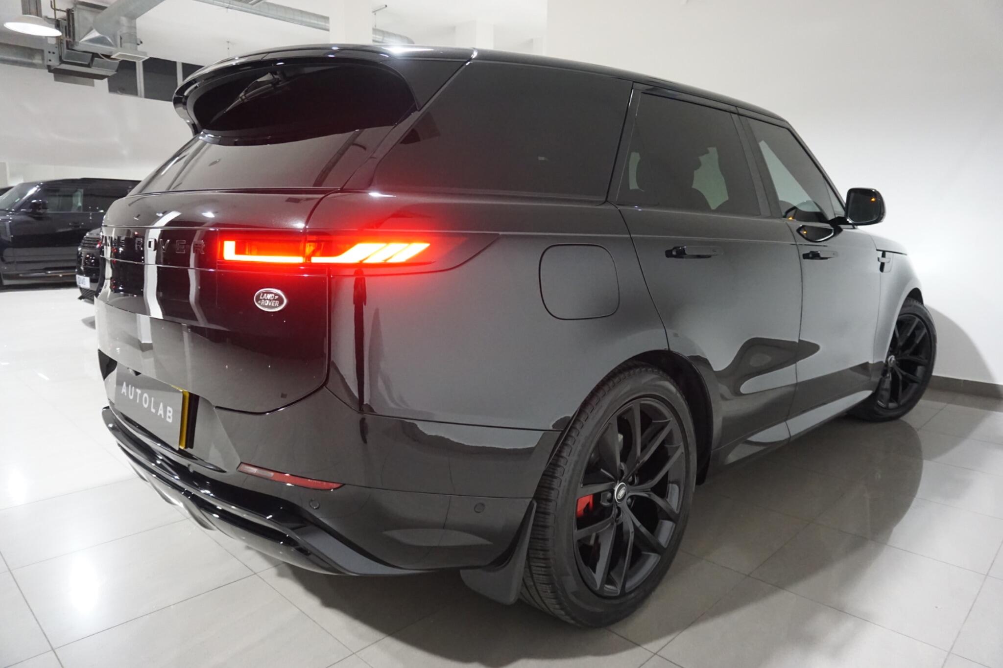 Land Rover Range Rover Sport 3.0 D300 MHEV Dynamic SE Auto 4WD Euro 6 (s/s) 5dr